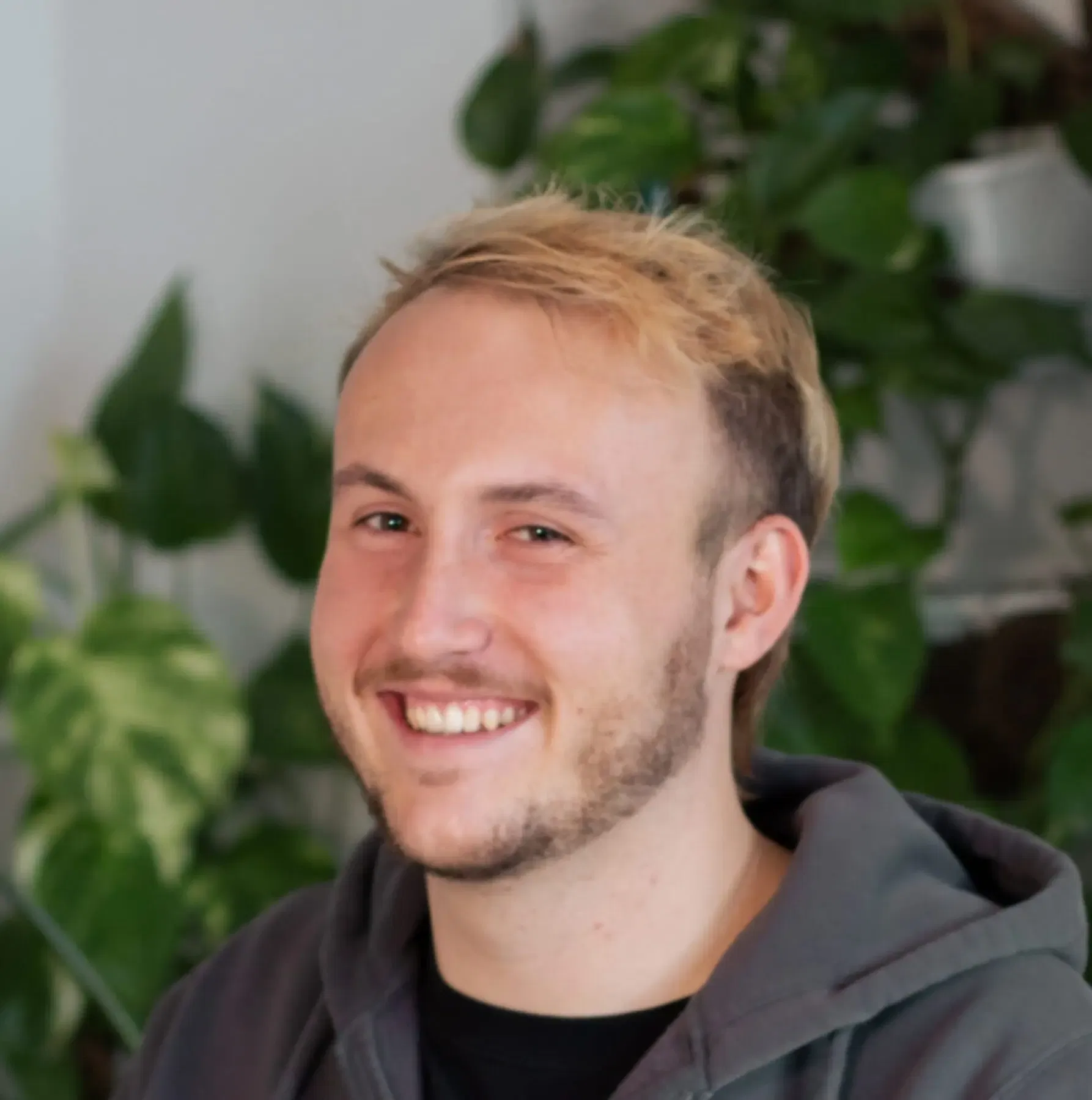 WhatsApp Image 2026-03-22 at 15.37.09